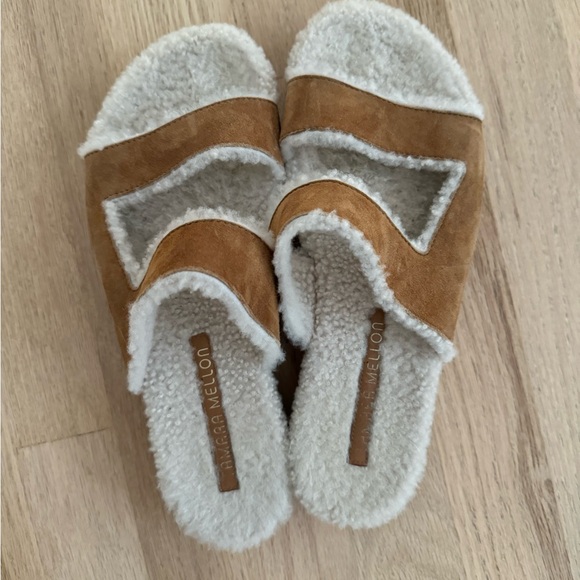 Tamara Mellon Roam tan suede shearling lined lug sole slide sandals 37.5 / 7.5 - Picture 4 of 6